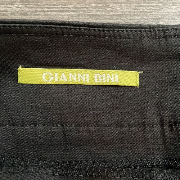 Gianni Bini, Black Skirt, Cotton and Spandex, size‎ 10 - Picture 2 of 4